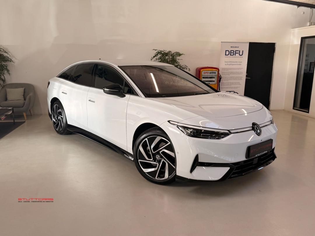 VW ID.7 77 Style hos Stuttcars