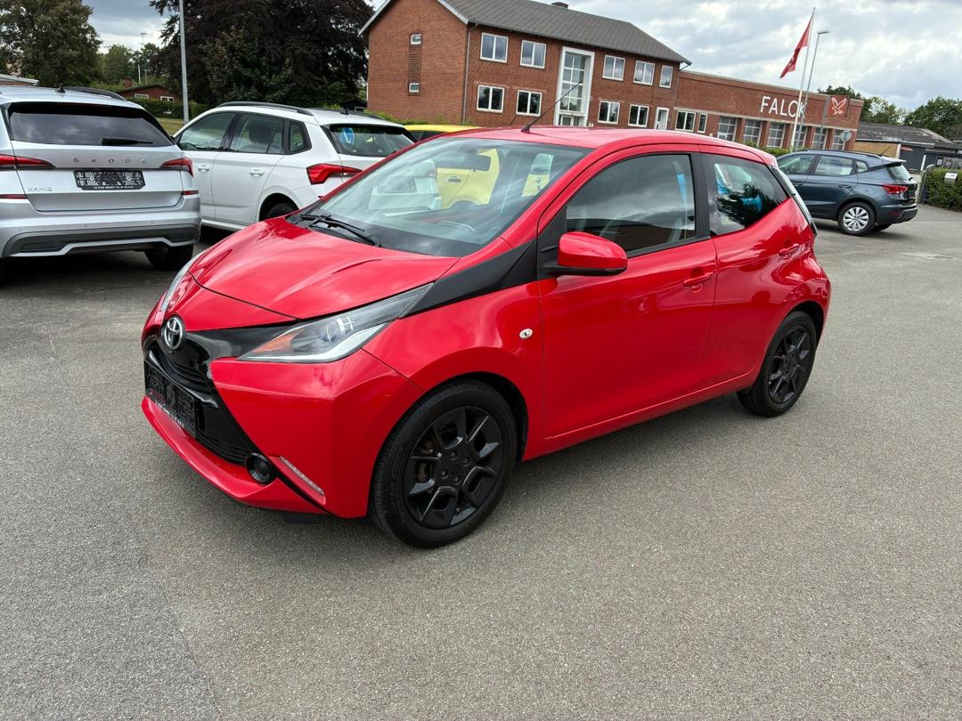 Toyota Aygo 1,0 VVT-i x-play hos SE Biler