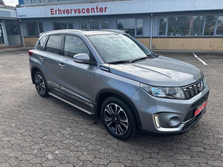 Suzuki Vitara 1,0 Boosterjet Adventure aut. hos Peter Marcussens Automobiler