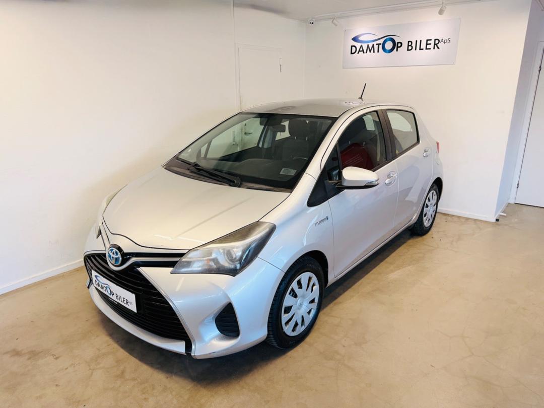 Toyota Yaris Hybrid H2 e-CVT hos Damtop Biler
