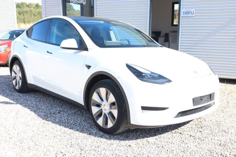 Tesla Model Y RWD hos Strandvejens Auto