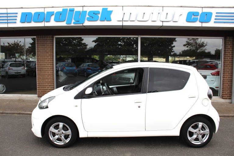 Toyota Aygo 1,0 VVT-i T2 Air hos Nordjysk Motor Co.