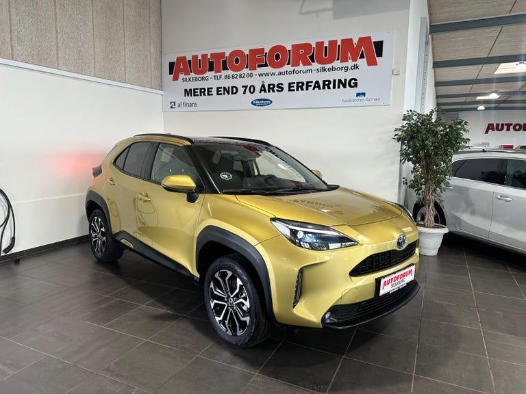 Toyota Yaris Cross 1,5 Hybrid Style Tech e-CVT hos Silkeborg Autoforum