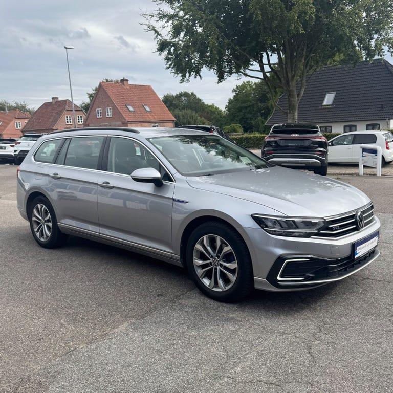 VW Passat 1,4 GTE Variant DSG hos K.P. Nissen