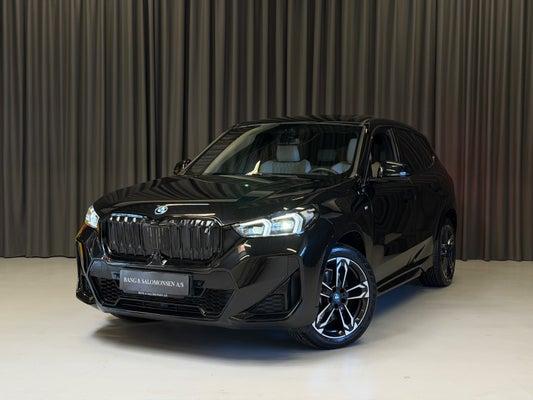 BMW iX1 xDrive30 Fully Charged M-Sport hos Bang & Salomonsen
