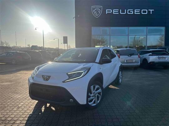 Toyota Aygo X 1,0 VVT-I Active 72HK 5d hos Bo Kjeldsmark Automobiler