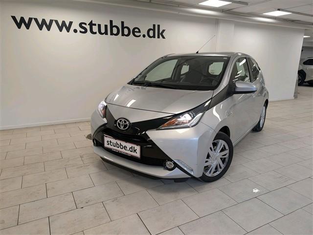 Toyota Aygo 1,0 VVT-I X-Play Klima pakke 69HK 5d hos Arne Stubbe