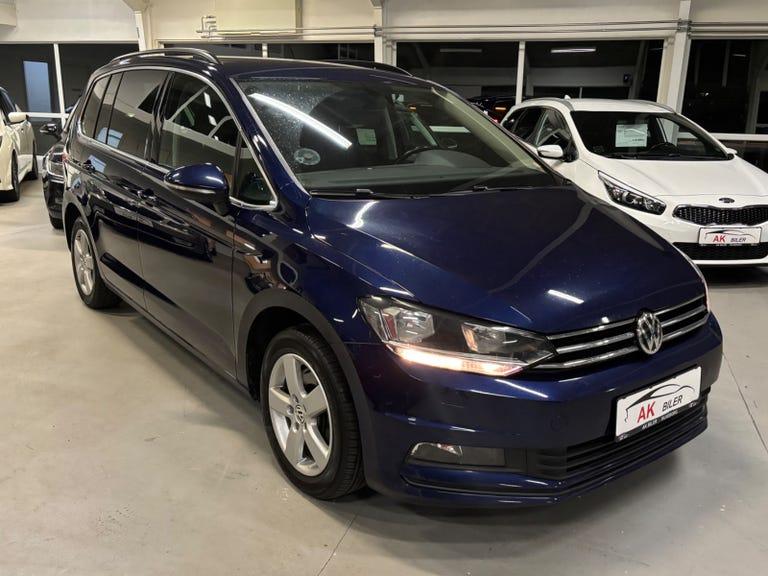 VW Touran 1,6 TDi 115 Comfortline DSG 7prs hos AK Biler