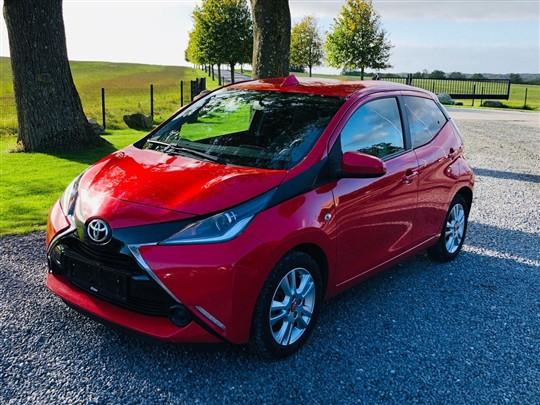 Toyota Aygo 1,0 VVT-I X-Play + Plus pakke 69HK 5d hos Bil Center Syd