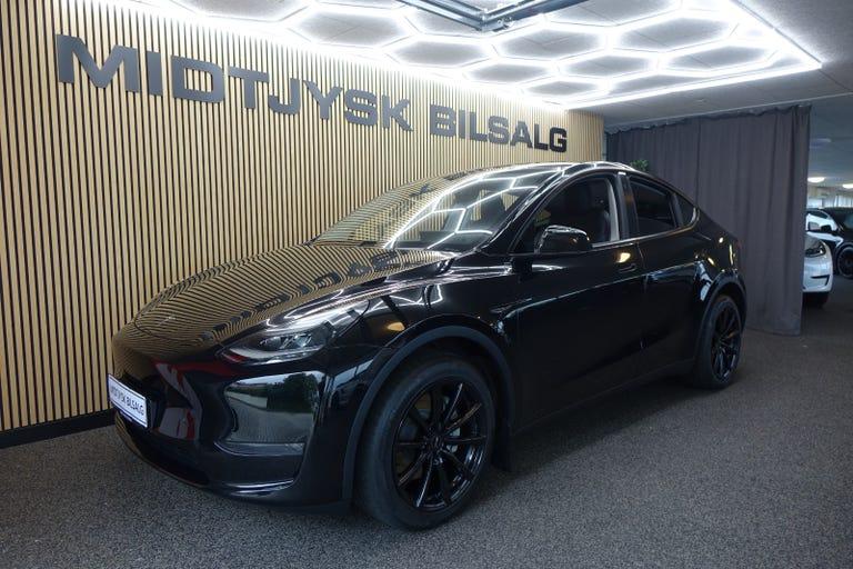 Tesla Model Y Long Range AWD hos Midtjysk Bilsalg