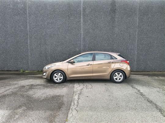 Hyundai i30 1,6 CRDi Style ISG 110HK 5d 6g hos Nordjysk Autocenter