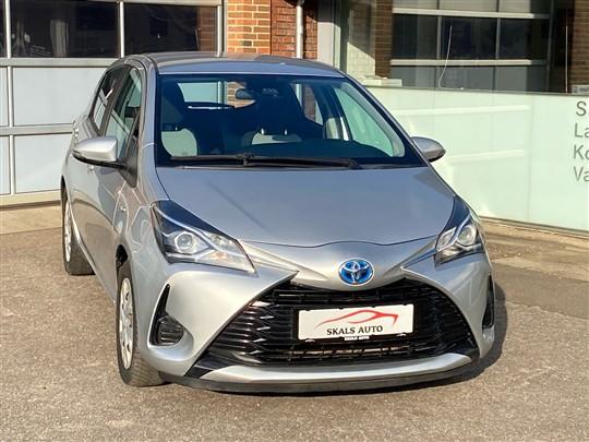 Toyota Yaris 1,5 Hybrid H2 E-CVT 100HK 5d Trinl. Gear hos Skals Auto