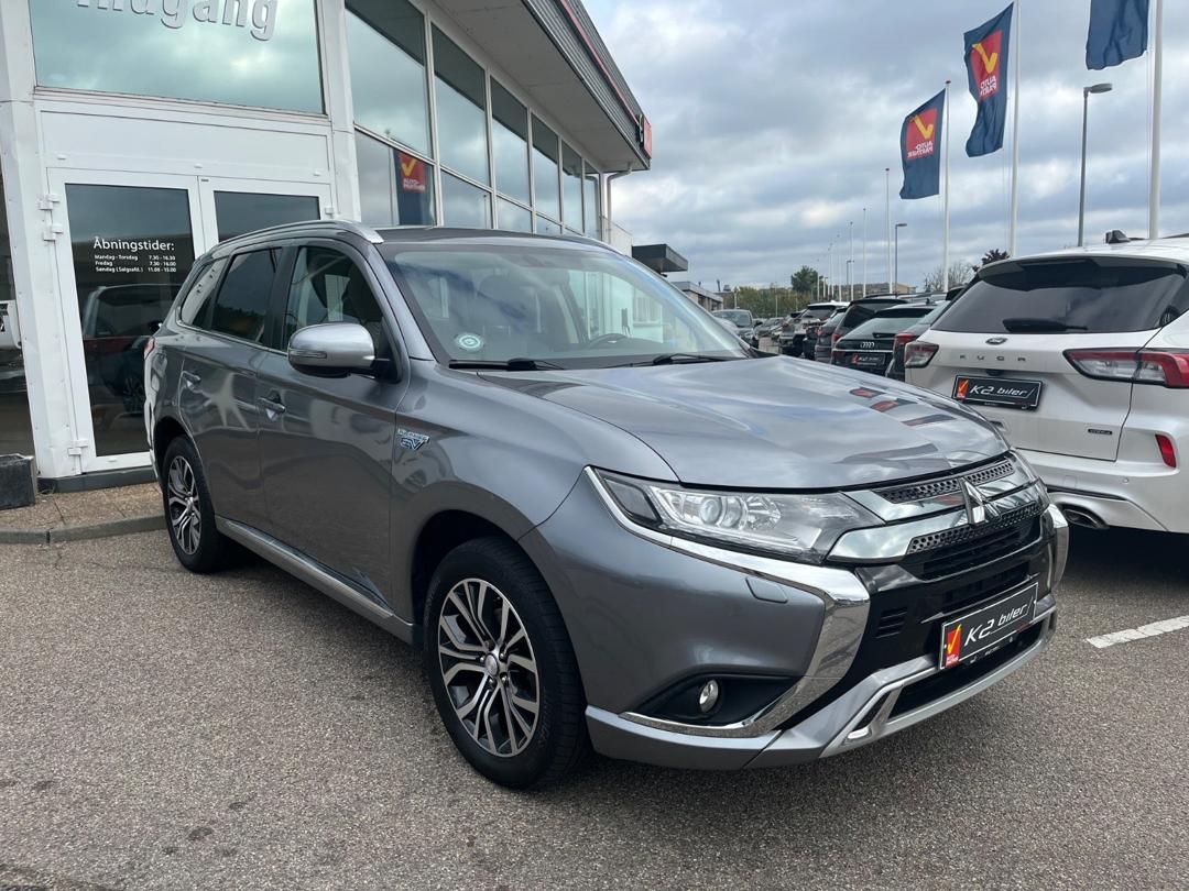 Mitsubishi Outlander 2,4 PHEV Invite CVT 4WD hos K2 Biler