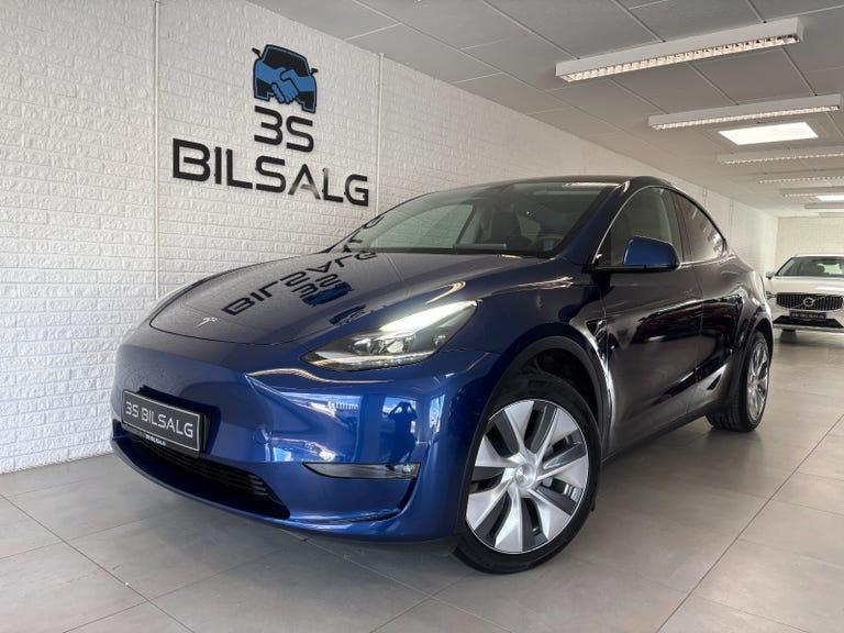 Tesla Model Y Long Range AWD hos 3S Bilsalg