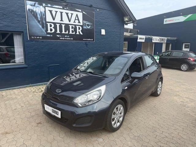 Kia Rio 1,4 CVVT Active hos Viva Biler