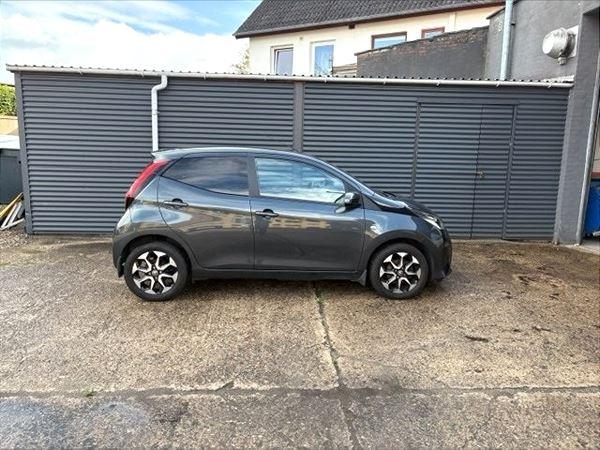 Toyota Aygo VVT-i x-cite hos Gisselmann Auto