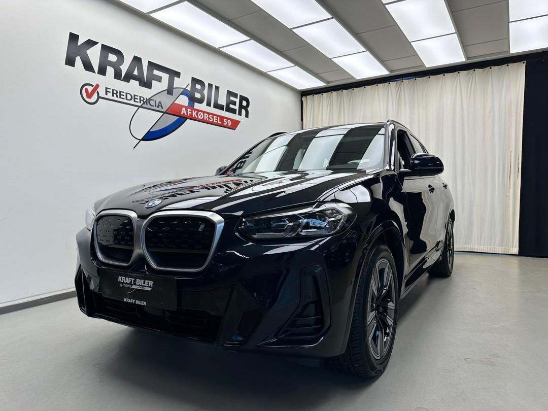 BMW iX3 Charged M-Sport hos Kraft Biler