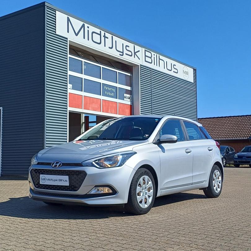 Hyundai i20 1,25 Fresh hos Midtjysk Bilhus
