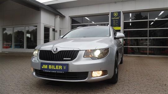 Skoda Superb Combi 1,6 TDI Common Rail DPF Greenline Elegance 105HK Stc hos JM biler