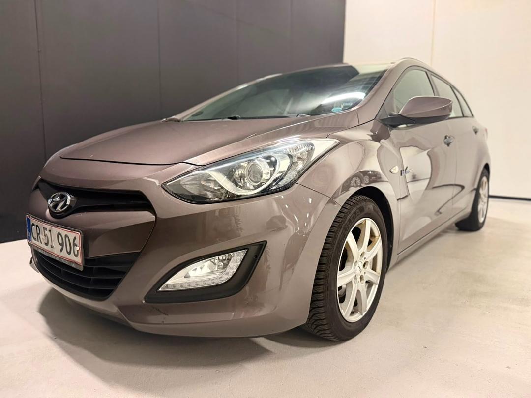 Hyundai i30 1,6 CRDi 110 Style CW Eco hos Carvio