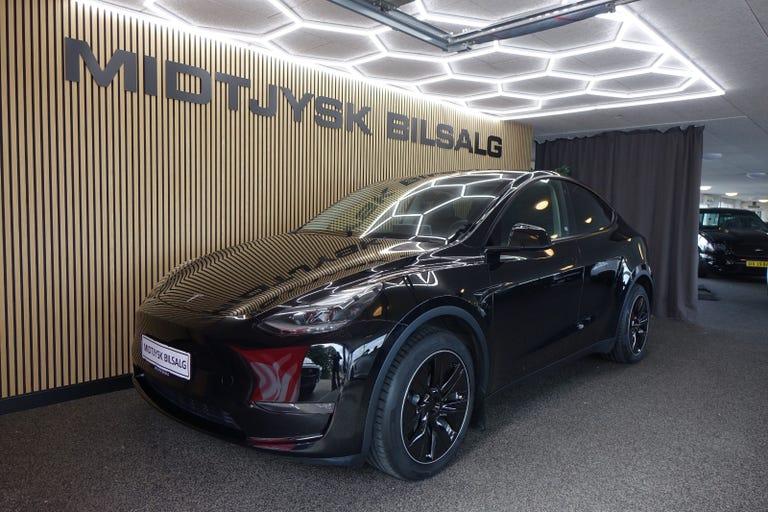 Tesla Model Y Long Range AWD hos Midtjysk Bilsalg