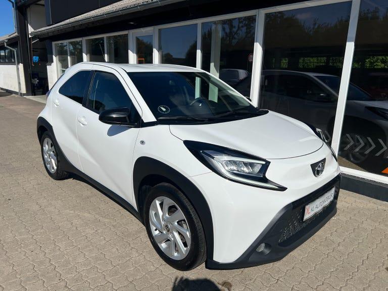 Toyota Aygo X 1,0 Active s-CVT hos KL Automobiler