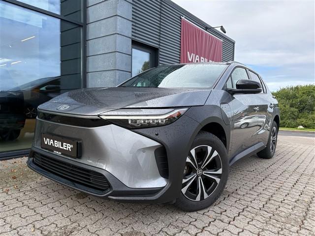 Toyota bZ4X EL Prestige 204HK 5d Aut. hos Via Biler