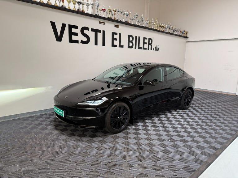 Tesla Model 3 RWD hos Vesti El Biler
