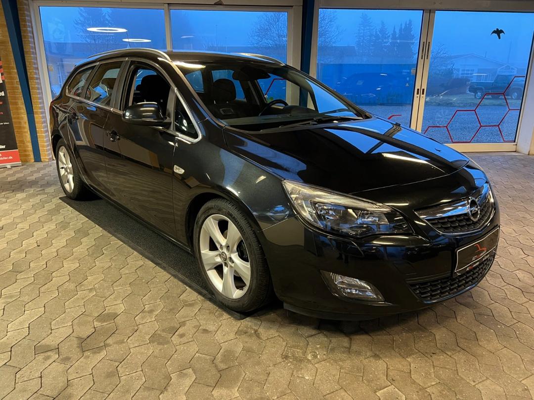 Opel Astra 1,4 T 140 Sport Sports Tourer hos Fair Automobiler