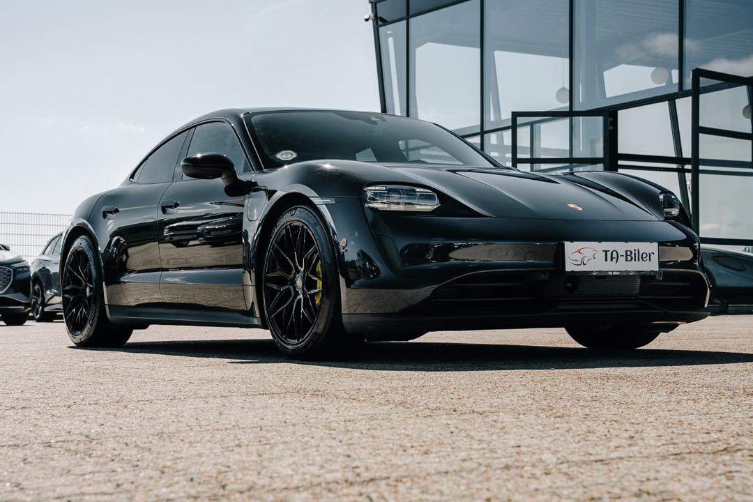 Porsche Taycan hos TA Biler