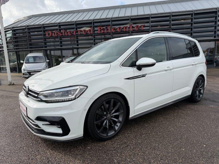 VW Touran 1,5 TSi 150 R-line DSG 7prs hos Odsherred Bilcenter