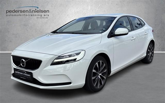 Volvo V40 2,0 T3 Dynamic Edition 152HK 5d 6g hos Pedersen & Nielsen Automobilforretning