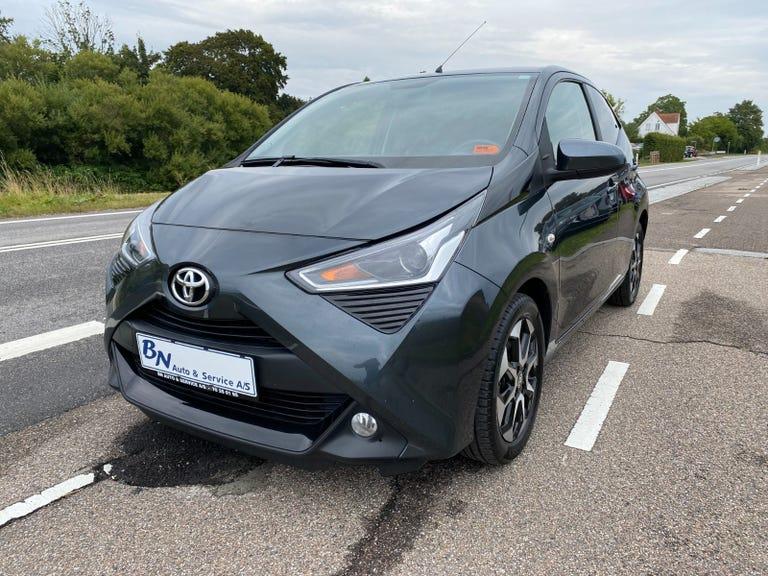 Toyota Aygo 1,0 VVT-i x-press hos BN Auto