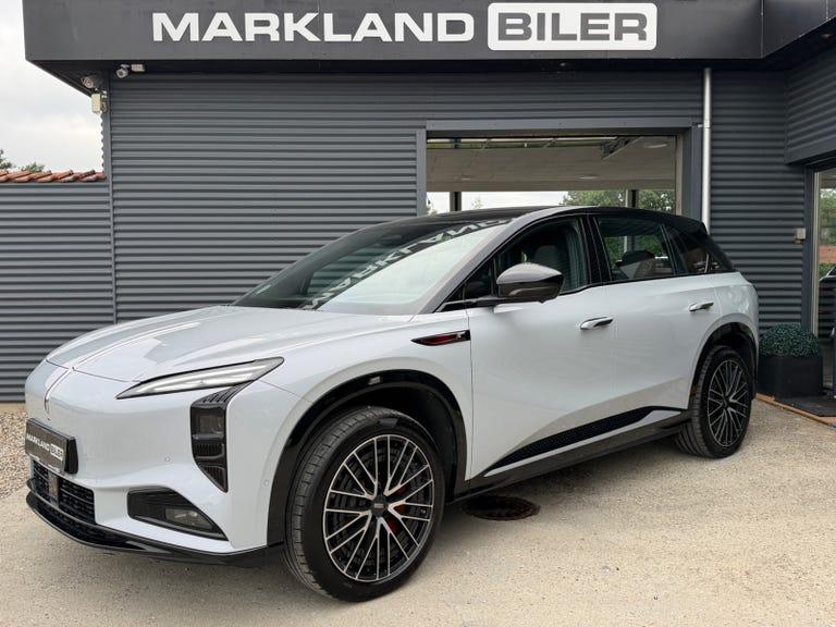 Hongqi EHS7 111 Exclusive hos Markland Biler