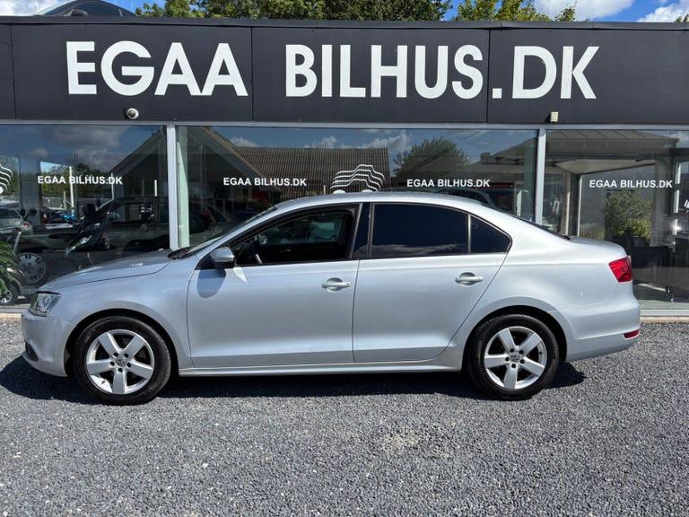 VW Jetta 1,4 TSi 122 Comfortline DSG BMT hos Egå Bilhus