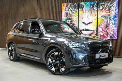 BMW iX3 Charged Plus M-Sport hos Jacon Biler