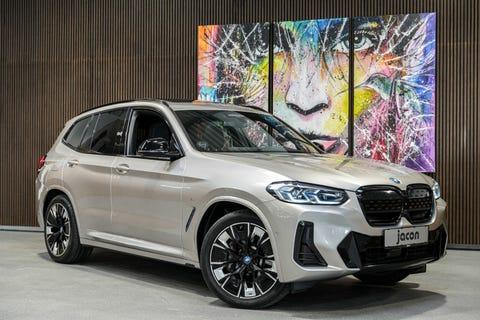 BMW iX3 Charged Plus M-Sport hos Jacon Biler