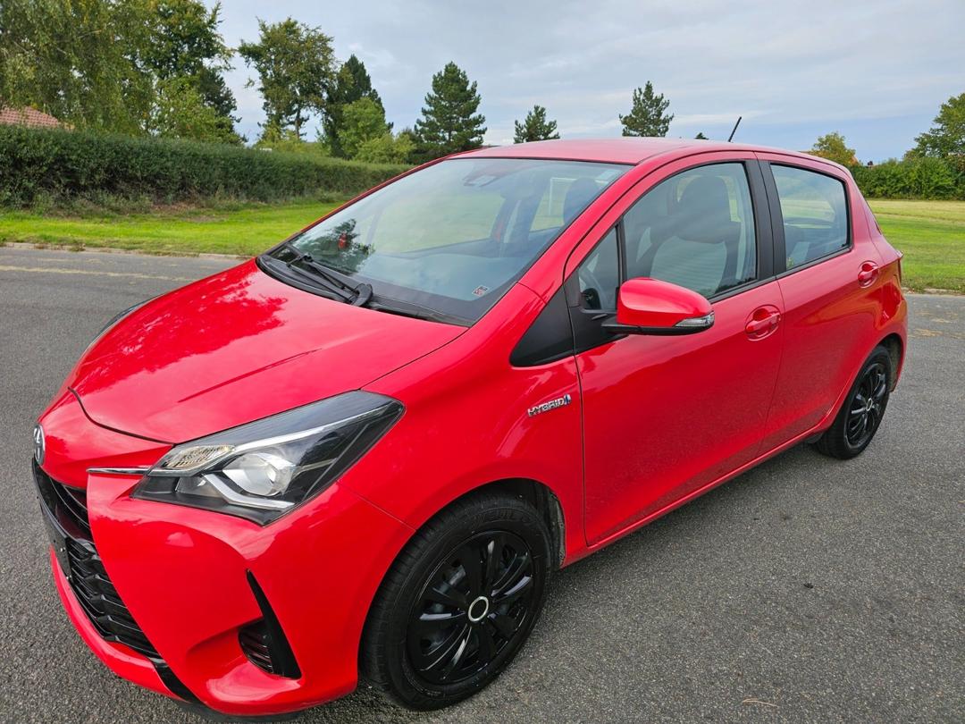 Toyota Yaris 1,5 Hybrid H3 Limited Smart e-CVT hos Svends Auto