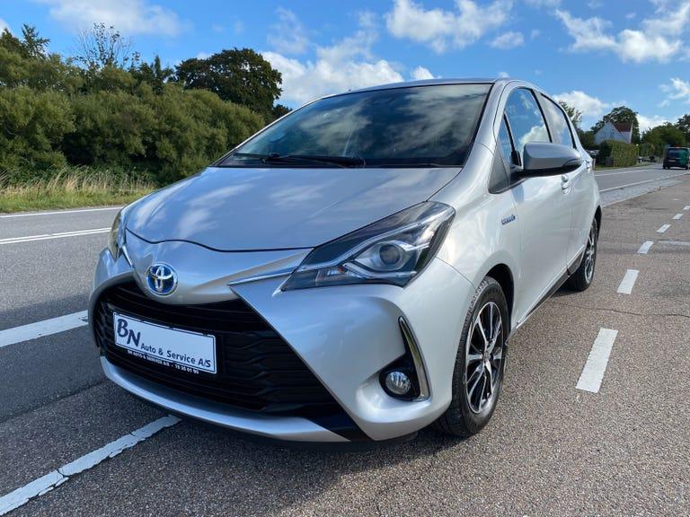 Toyota Yaris 1,5 Hybrid H3 Smart e-CVT hos BN Auto