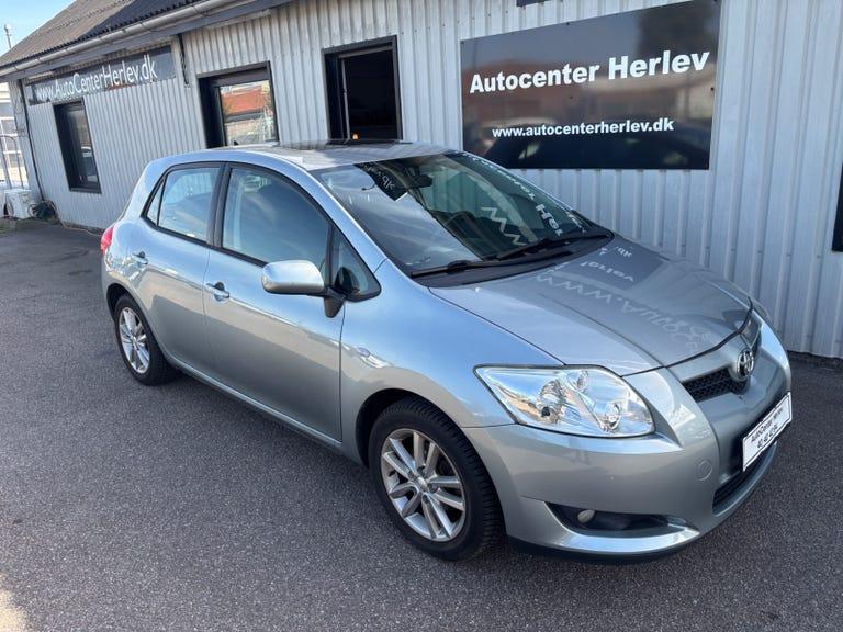 Toyota Auris 1,6 Luna+ hos Autocenter Herlev