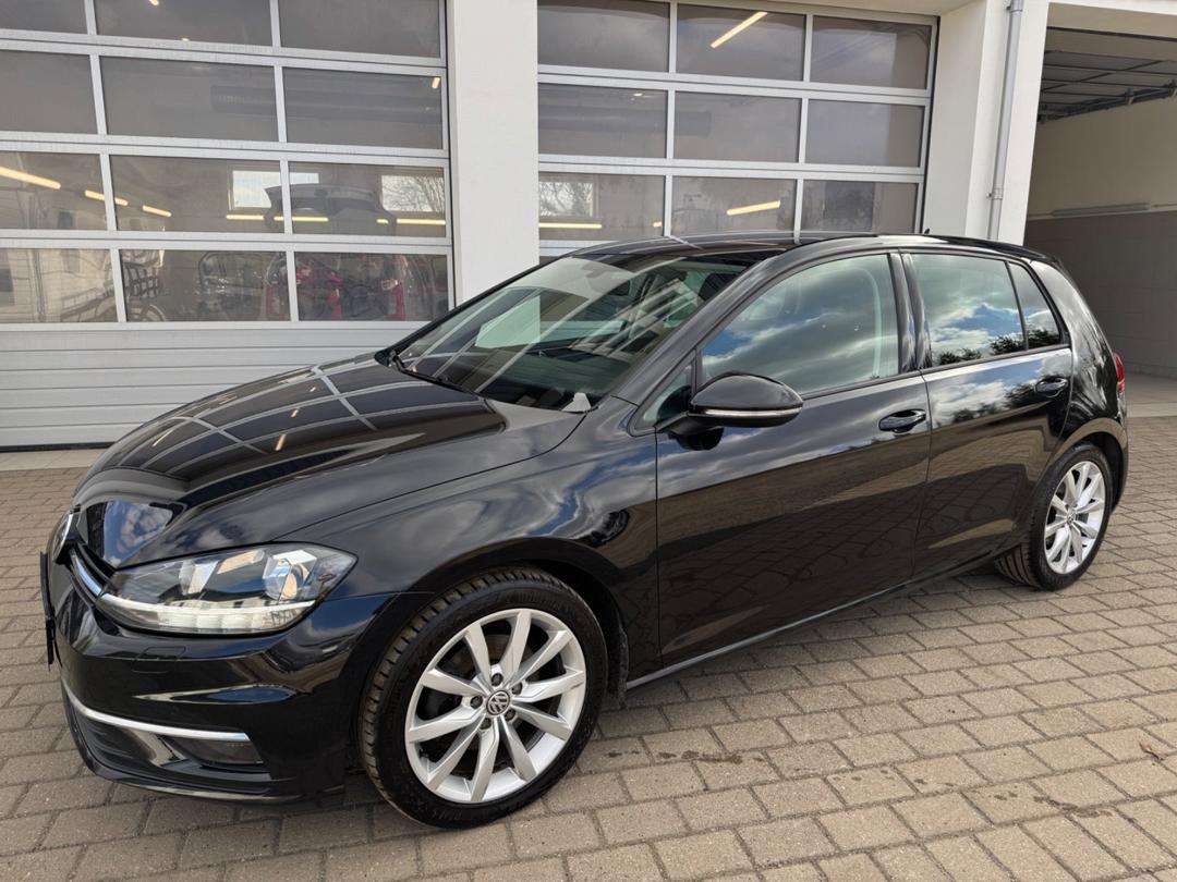 VW Golf VII 1,5 TSi 150 Highline DSG hos Tumlinghøj Auto