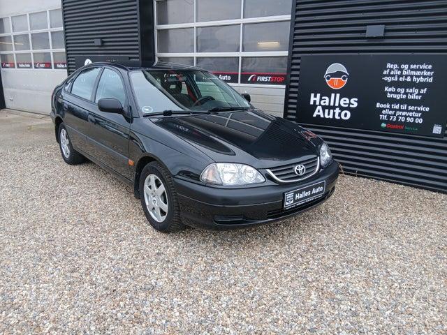 Toyota Avensis 1,8 VVT-i Terra hos Halles Bilsalg